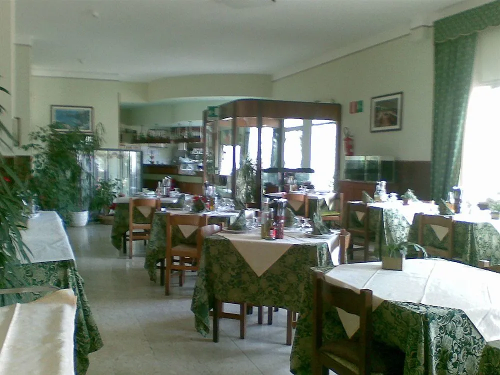 Albergo Ristorante San Matteo San Bartolomeo Al Mare Hotel